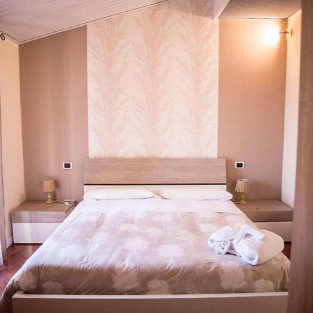 Hotel Lonatino Lonato Eksteriør billede