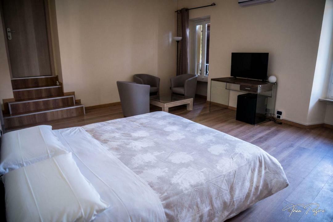 Hotel Lonatino Lonato Eksteriør billede
